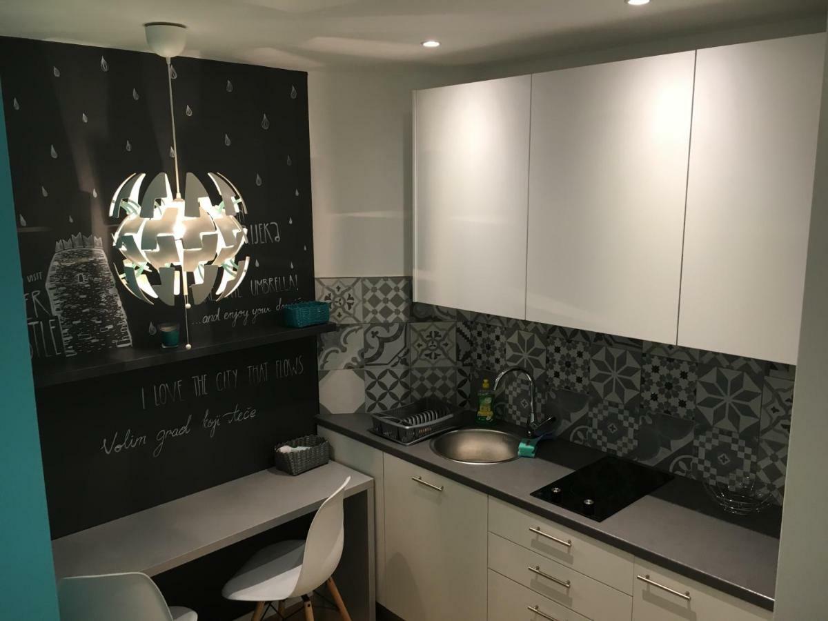 Adria Apartment Rijeka Bagian luar foto
