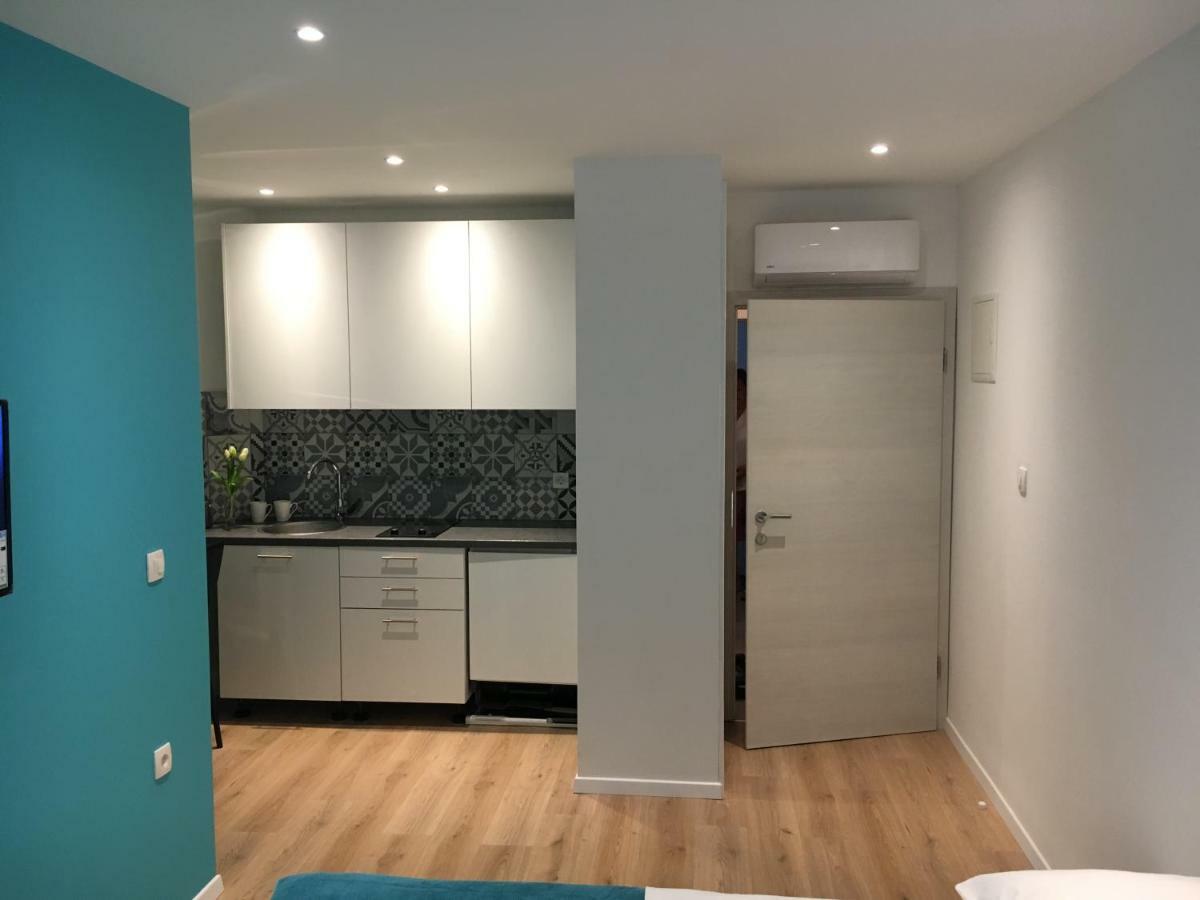 Adria Apartment Rijeka Bagian luar foto
